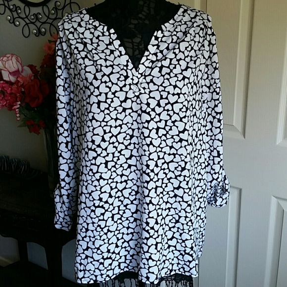 Lane Bryant Heart Print Blouse Split Back 18/20 - Picture 2 of 5